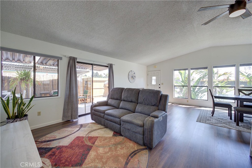 519 W Taylor Street 298C