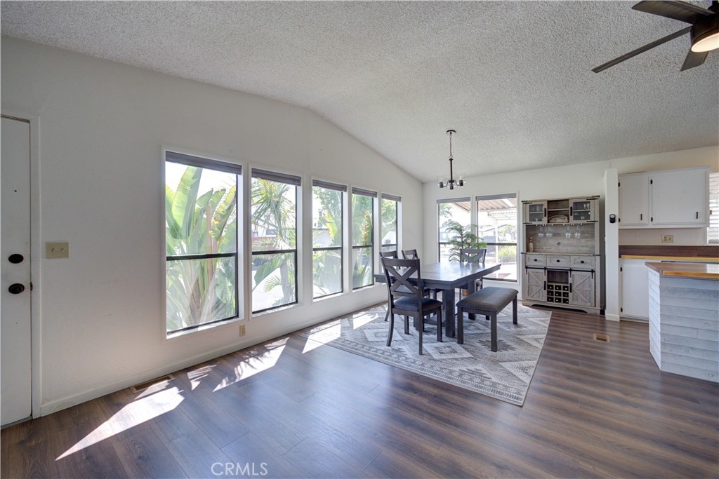 519 W Taylor Street 298C