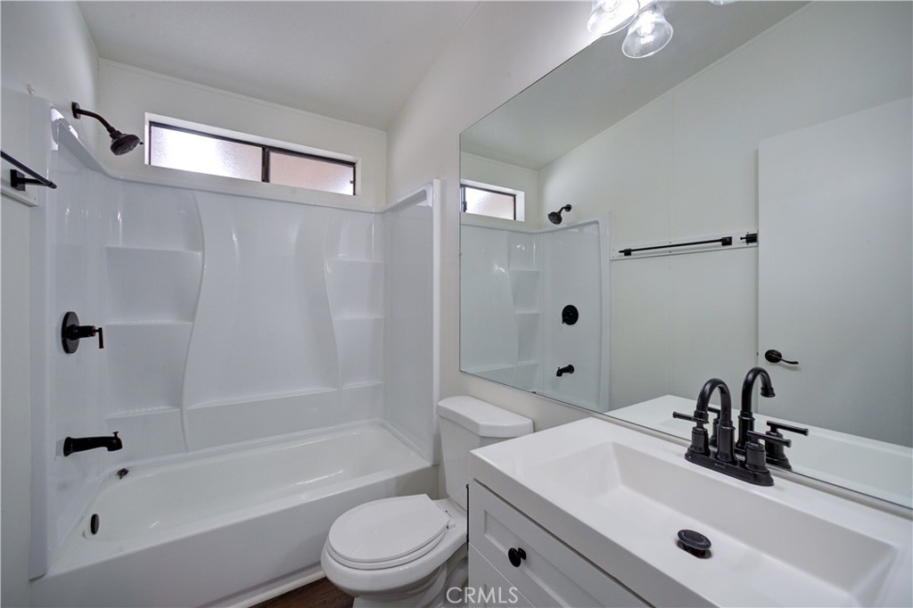 519 W Taylor Street 298C