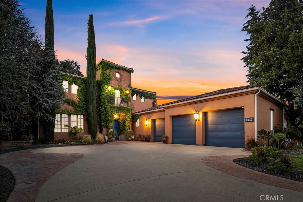 806 Vista Cerro Drive