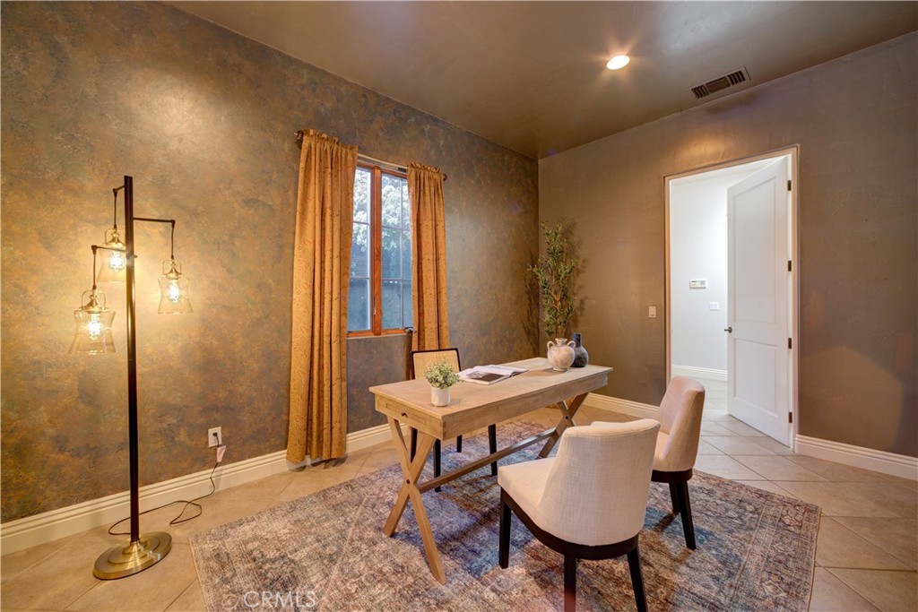 806 Vista Cerro Drive