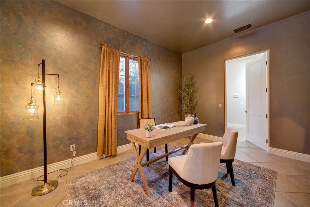 806 Vista Cerro Drive