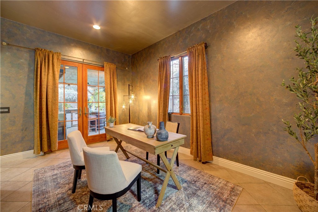 806 Vista Cerro Drive