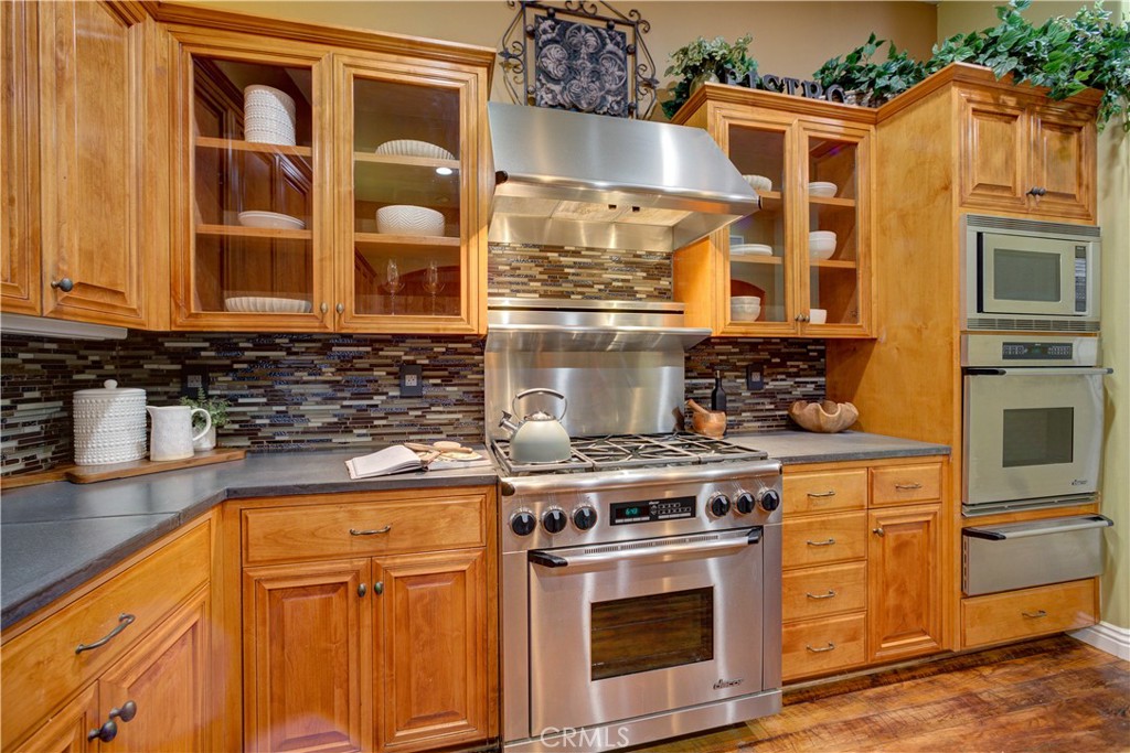 806 Vista Cerro Drive