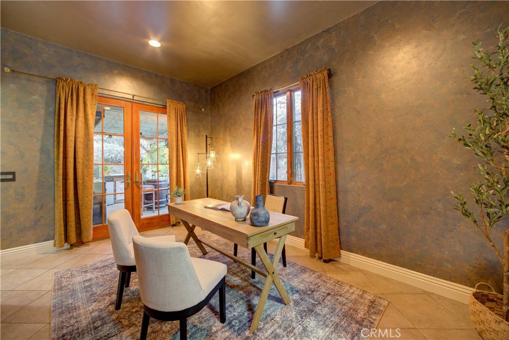 806 Vista Cerro Drive