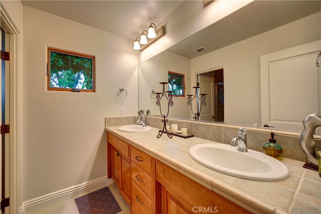 806 Vista Cerro Drive