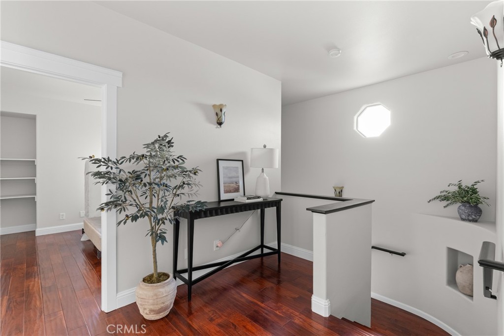 14790 Round Mountain