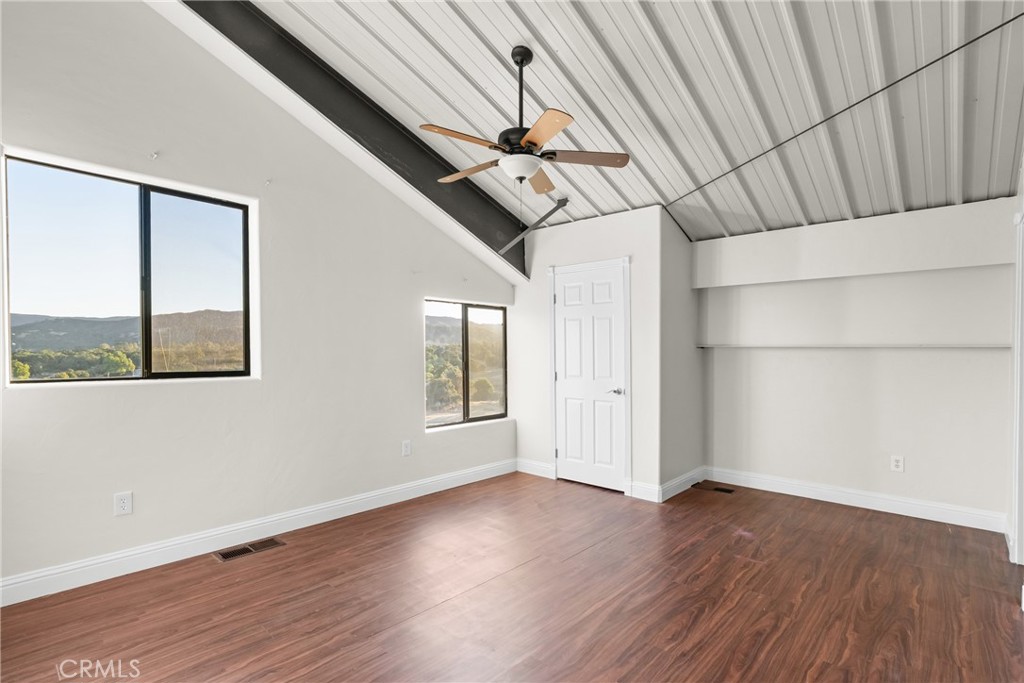 14790 Round Mountain