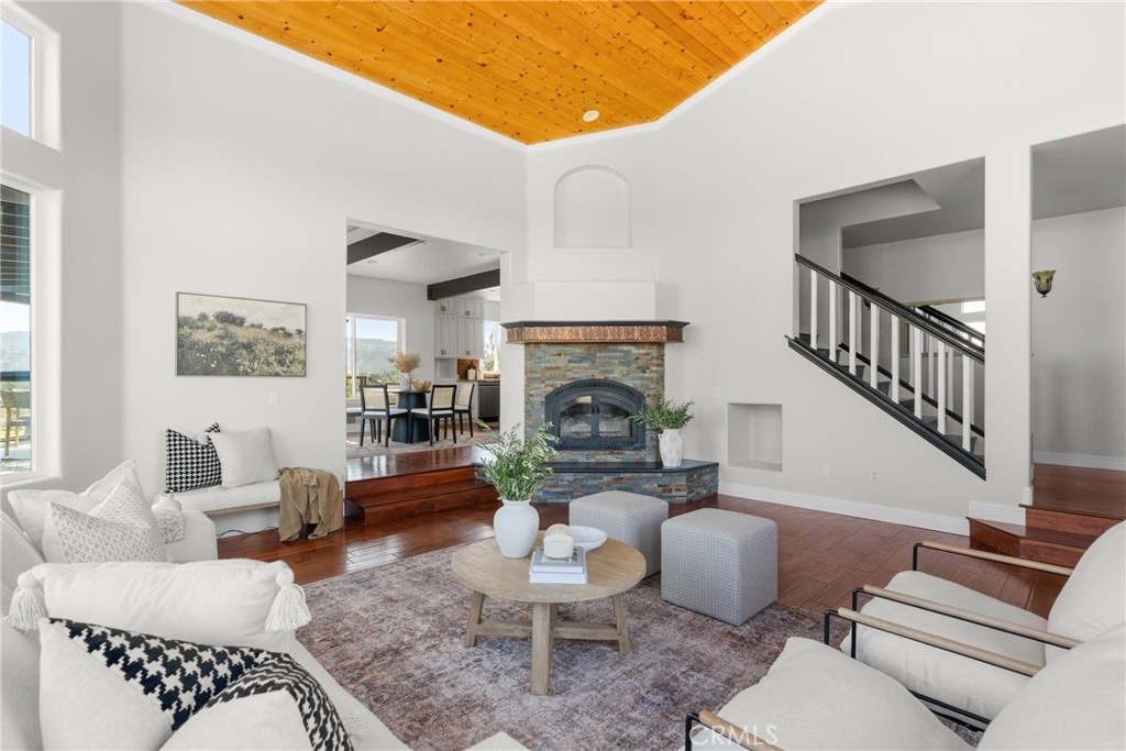 14790 Round Mountain