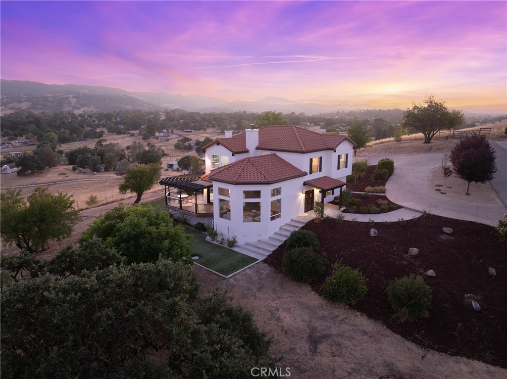 14790 Round Mountain