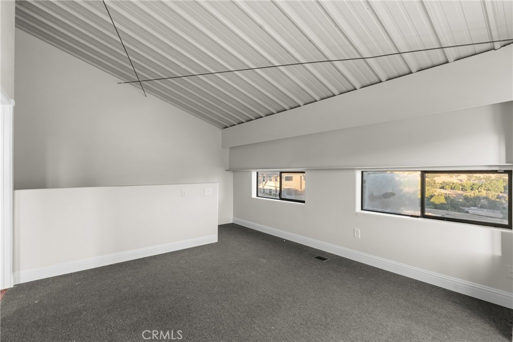 14790 Round Mountain