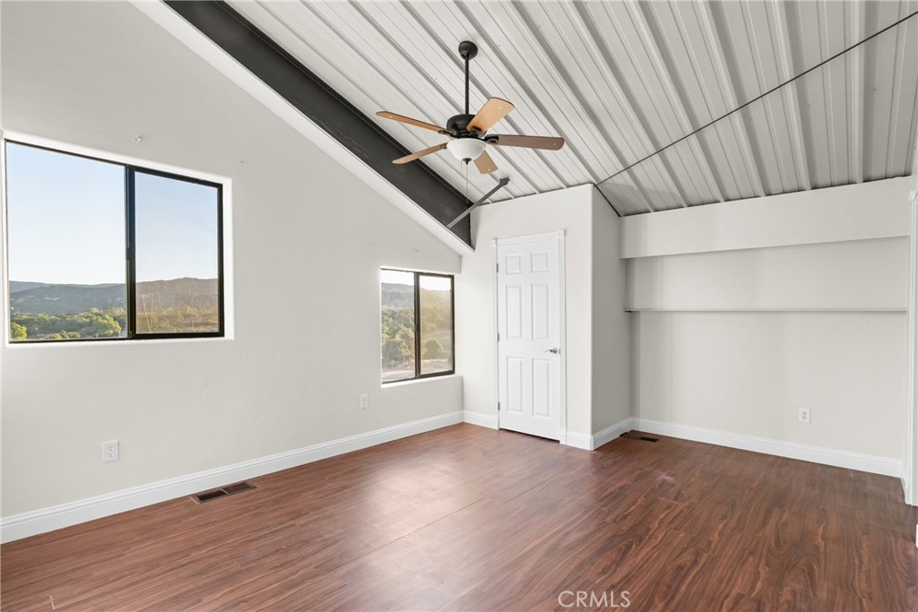 14790 Round Mountain