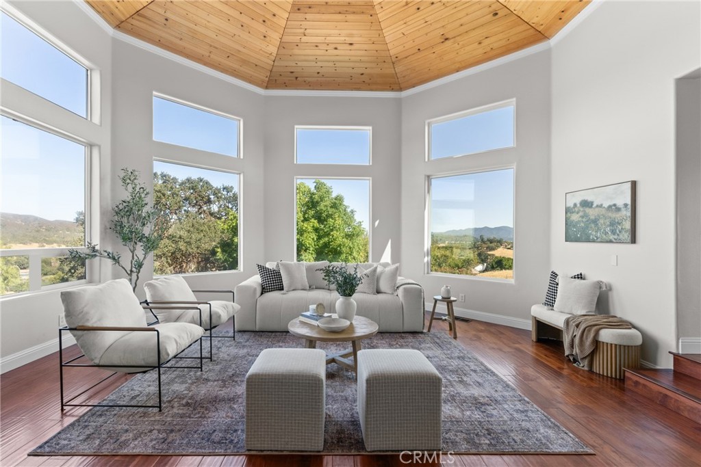 14790 Round Mountain