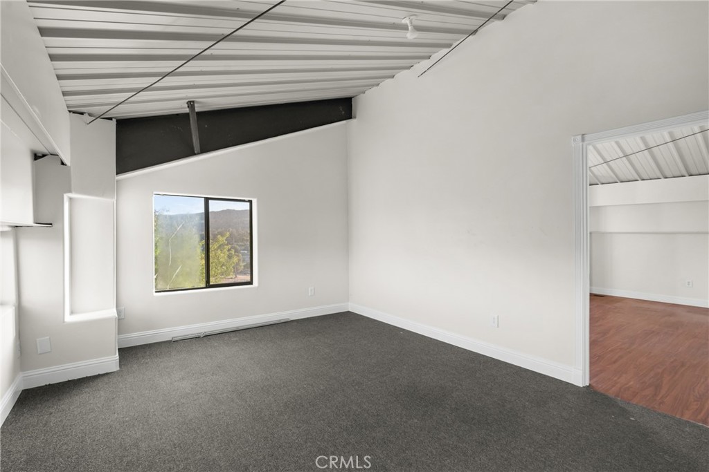 14790 Round Mountain