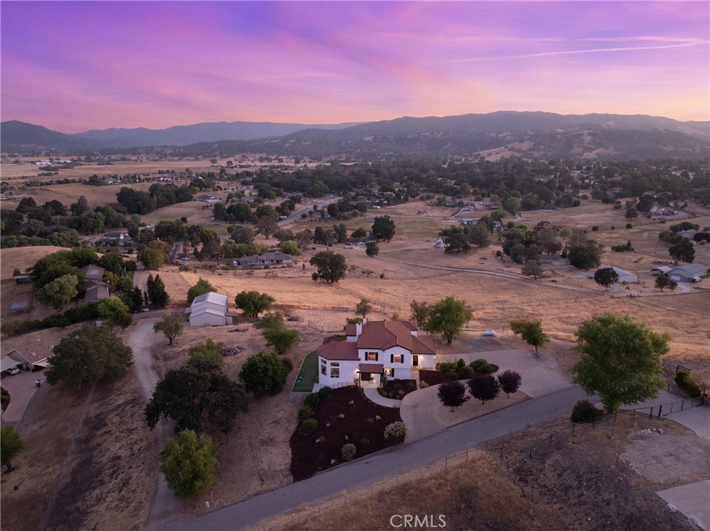 14790 Round Mountain