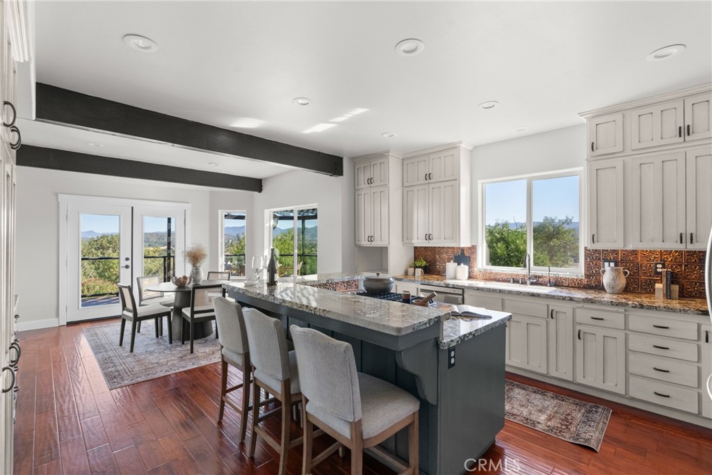 14790 Round Mountain