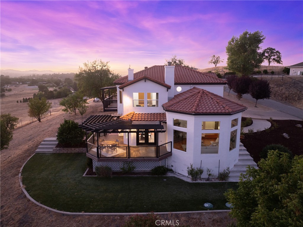 14790 Round Mountain