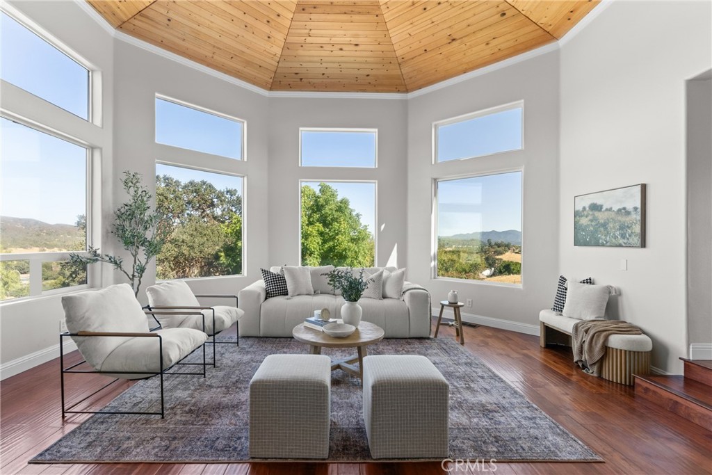 14790 Round Mountain