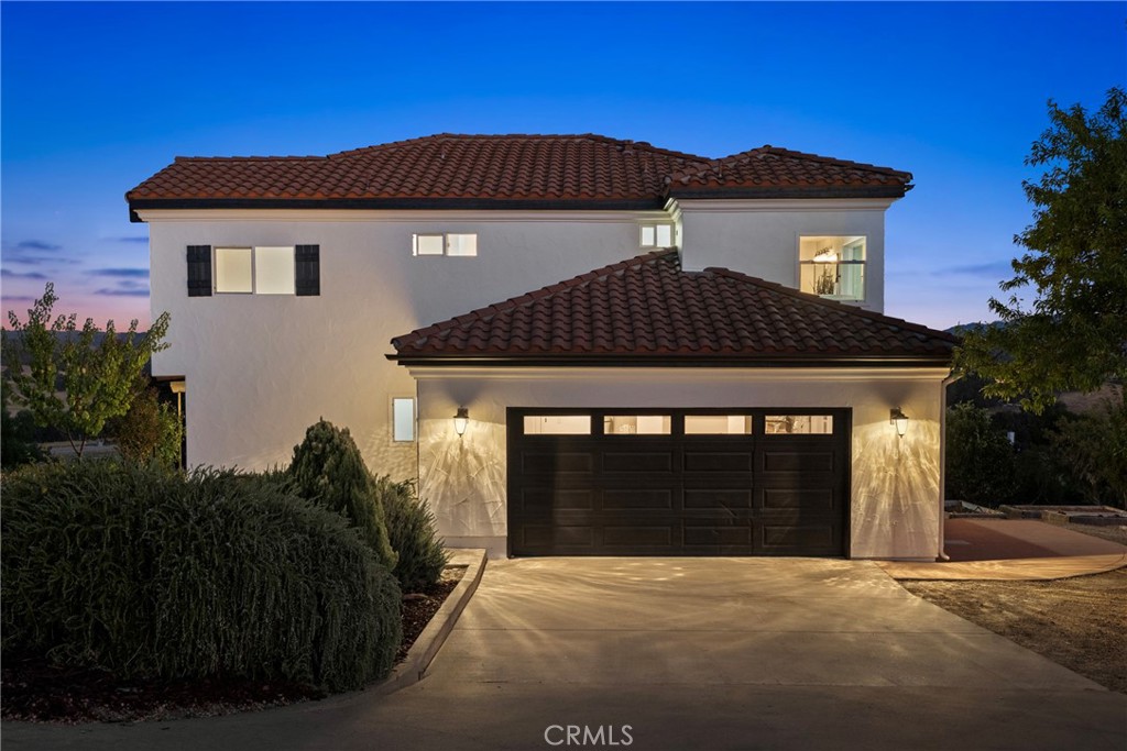 14790 Round Mountain