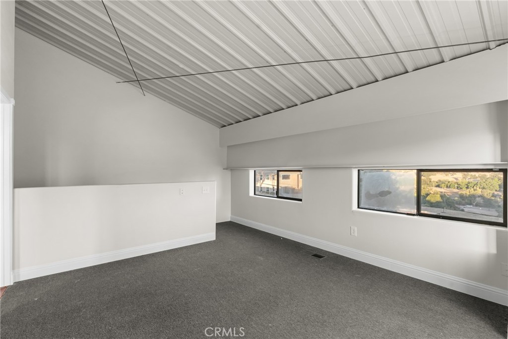 14790 Round Mountain