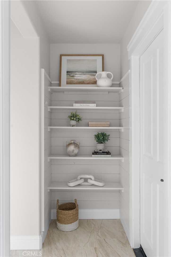 14790 Round Mountain