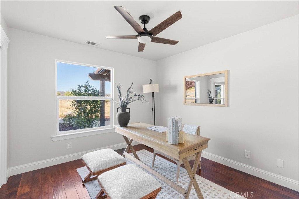 14790 Round Mountain