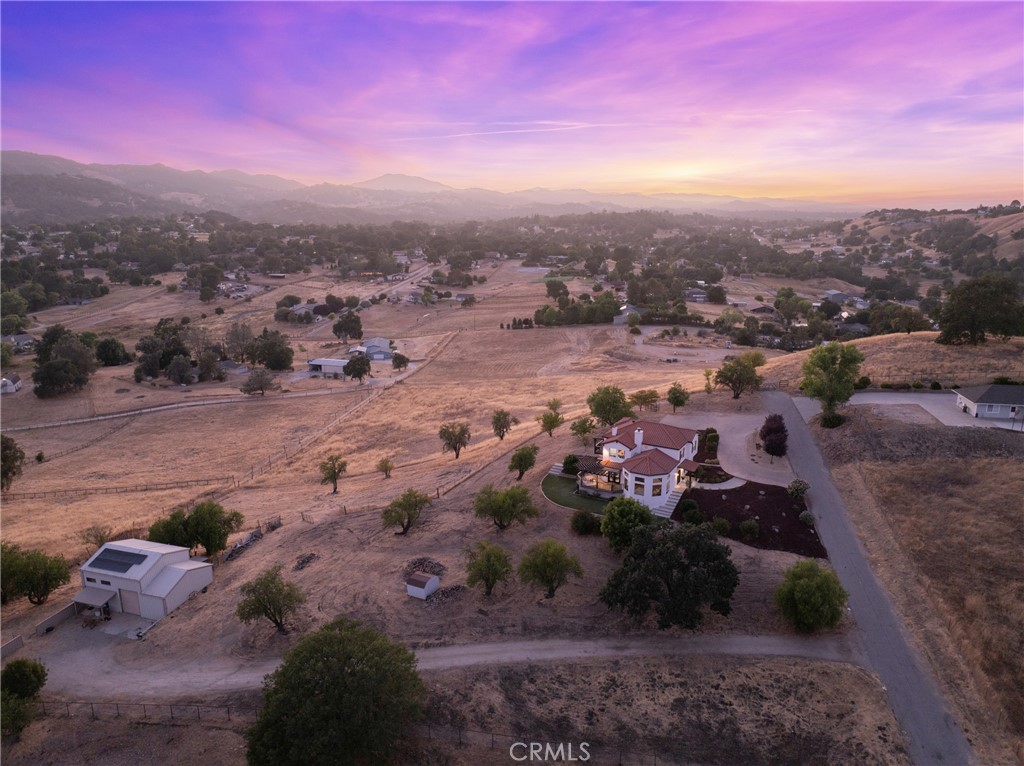 14790 Round Mountain