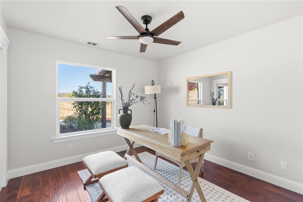 14790 Round Mountain