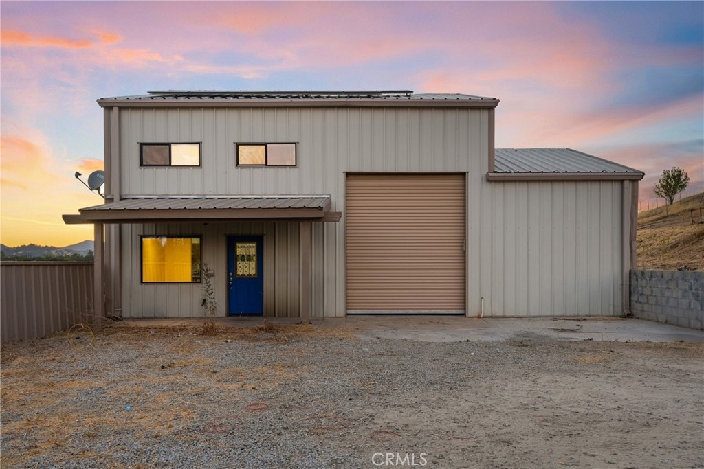 14790 Round Mountain