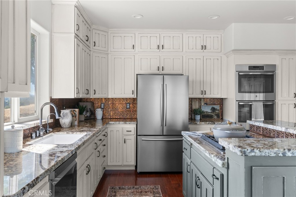 14790 Round Mountain