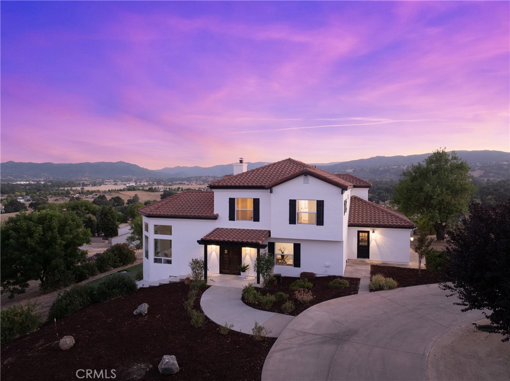 14790 Round Mountain