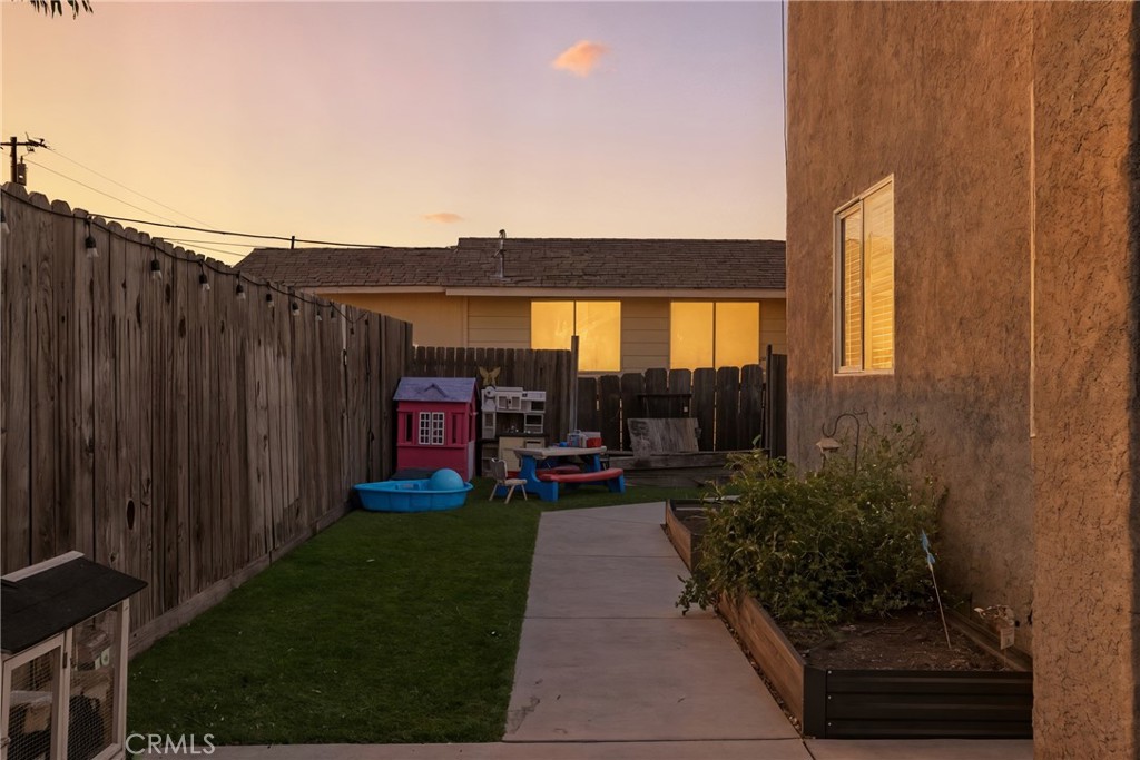 1915 Pine Street