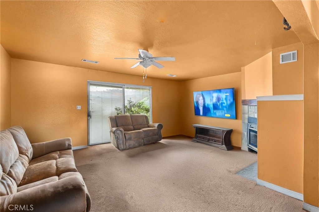 5920 Lone Pine Place