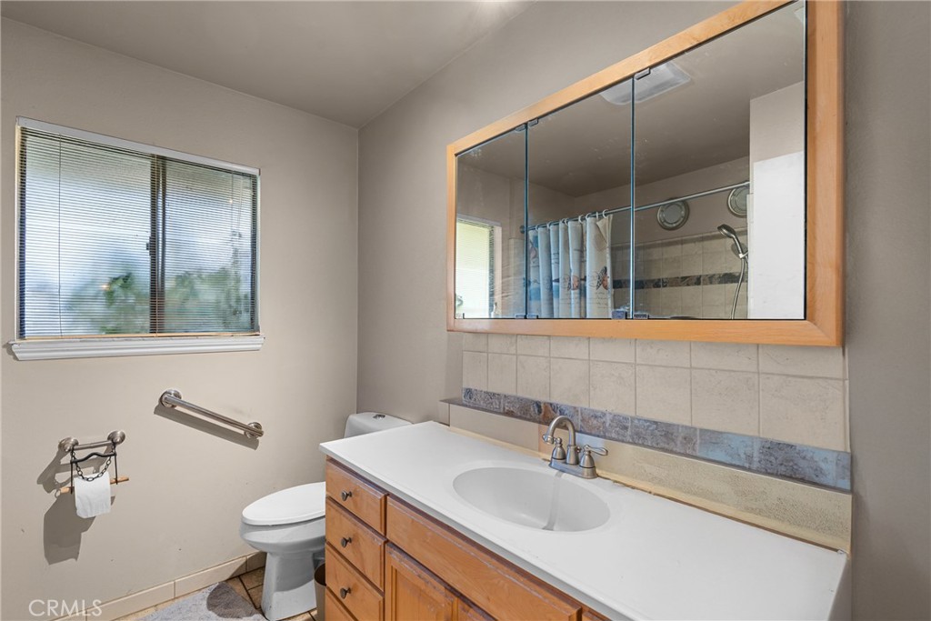 5920 Lone Pine Place