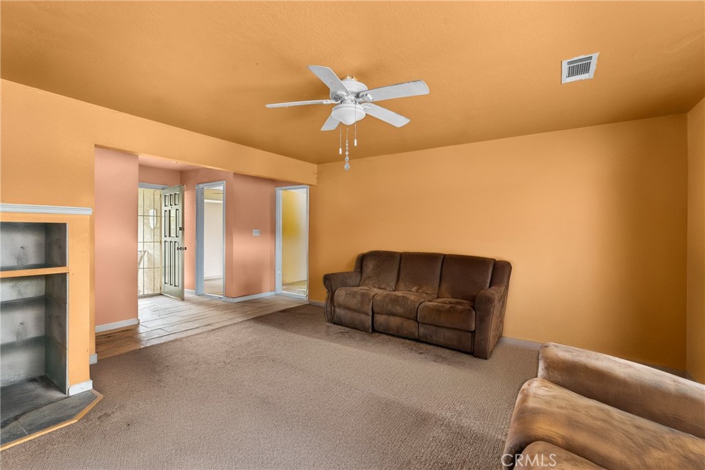 5920 Lone Pine Place