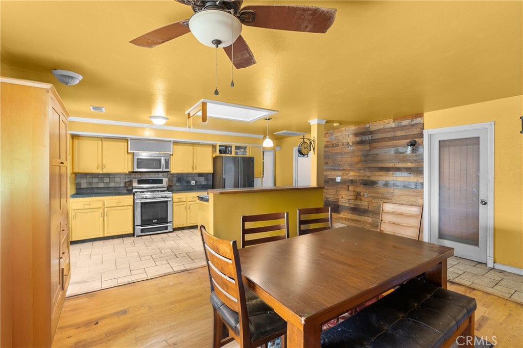 5920 Lone Pine Place