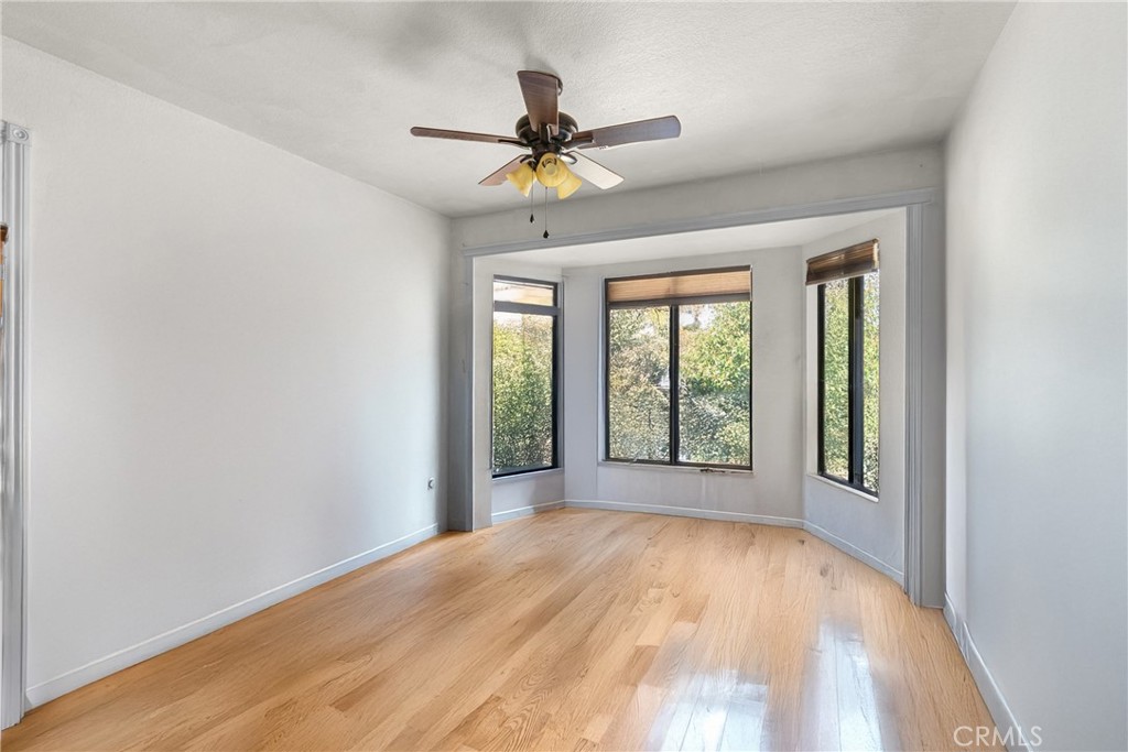 5920 Lone Pine Place