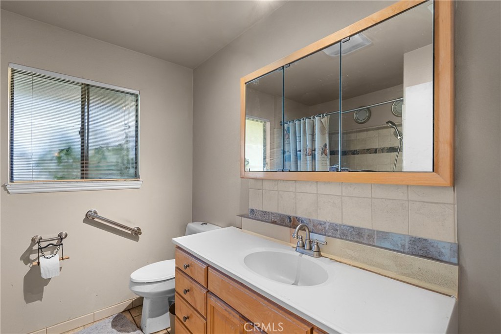 5920 Lone Pine Place