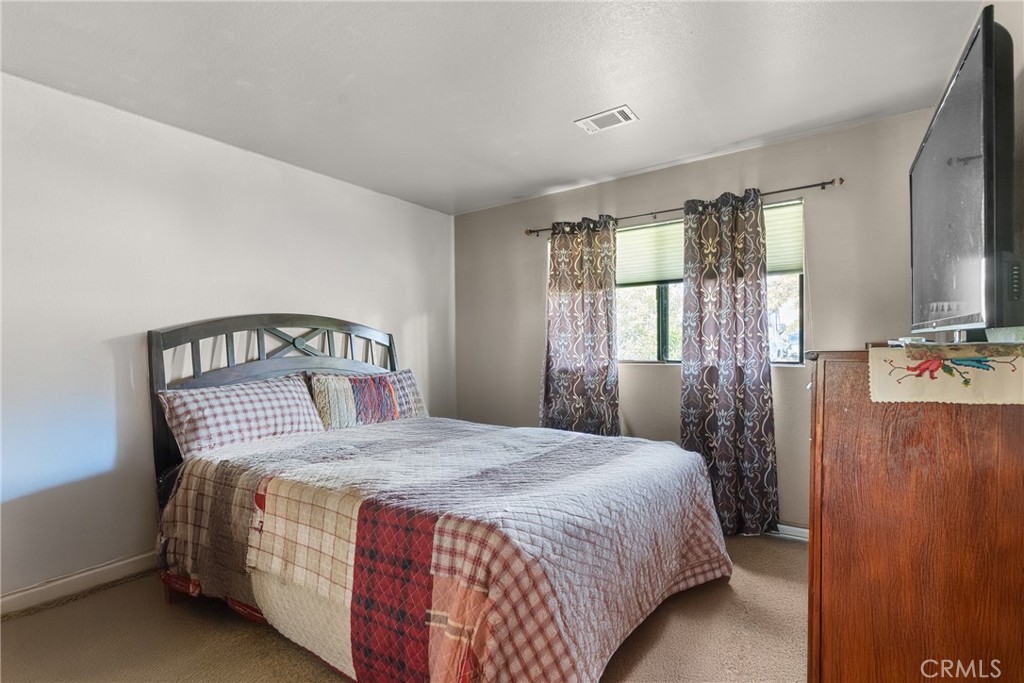 5920 Lone Pine Place