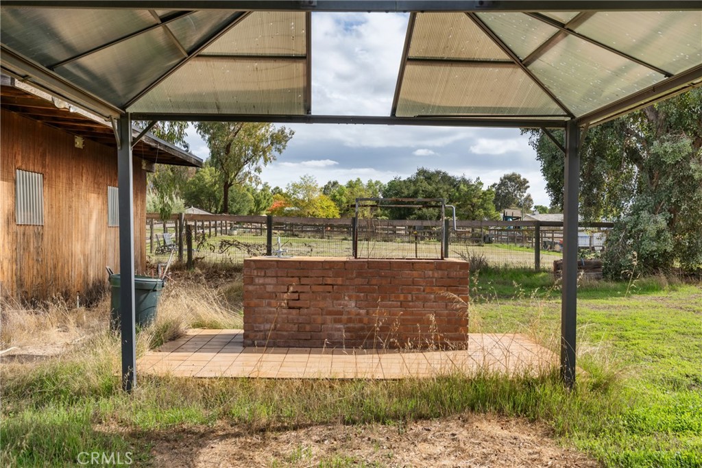 5920 Lone Pine Place