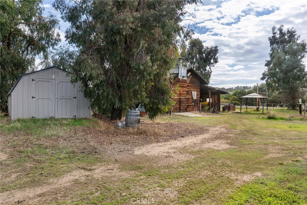 5920 Lone Pine Place