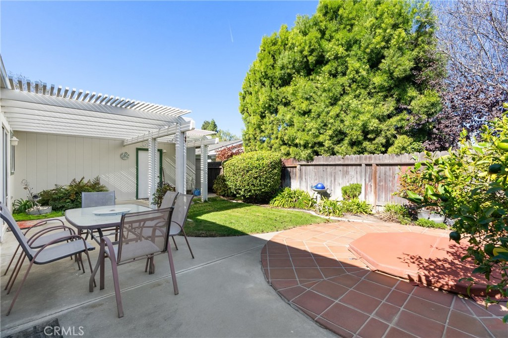 2148 Avenida Redondo