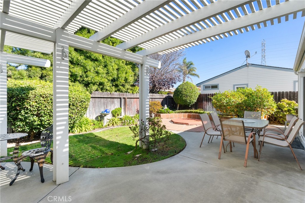 2148 Avenida Redondo