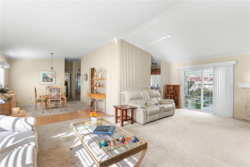 2148 Avenida Redondo