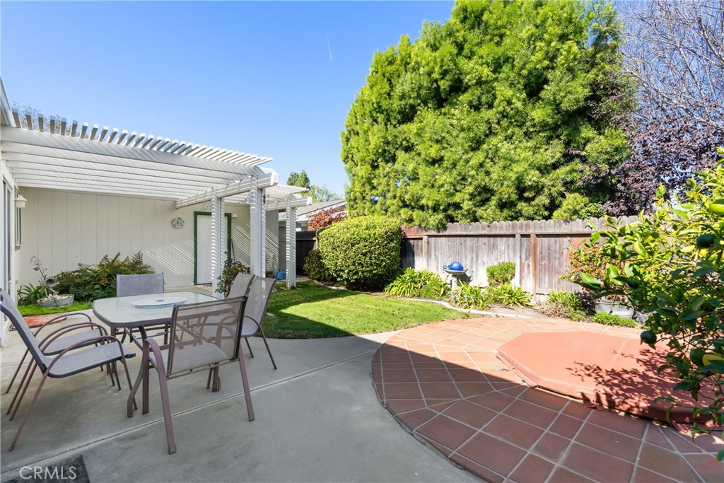 2148 Avenida Redondo