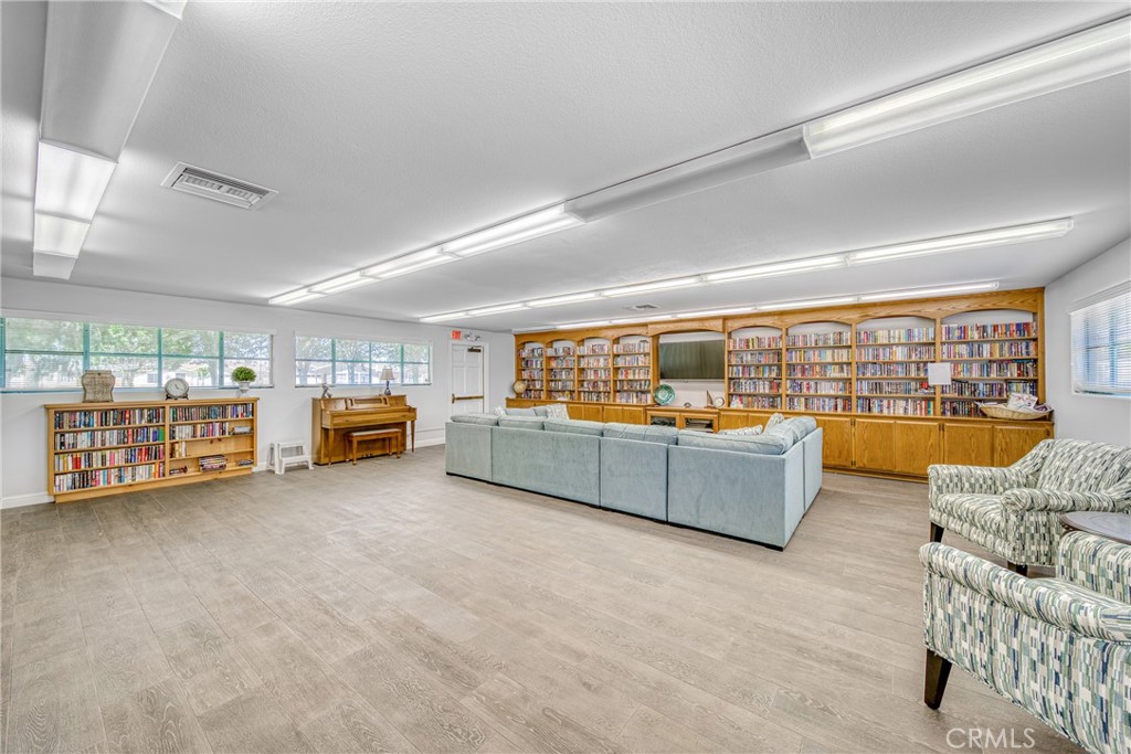 2148 Avenida Redondo