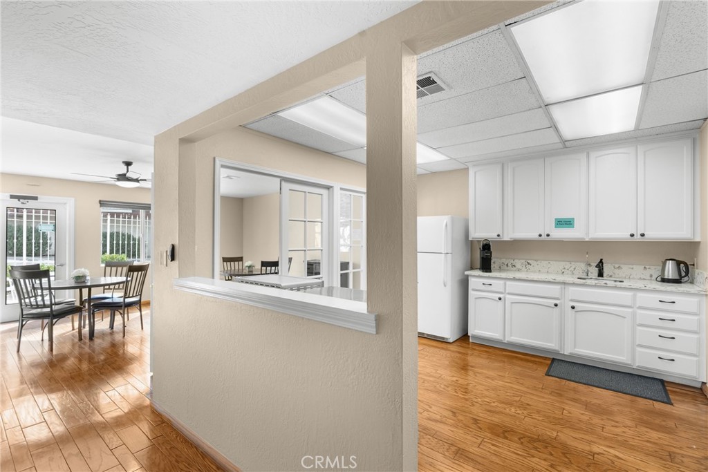 4450 El Camino Real