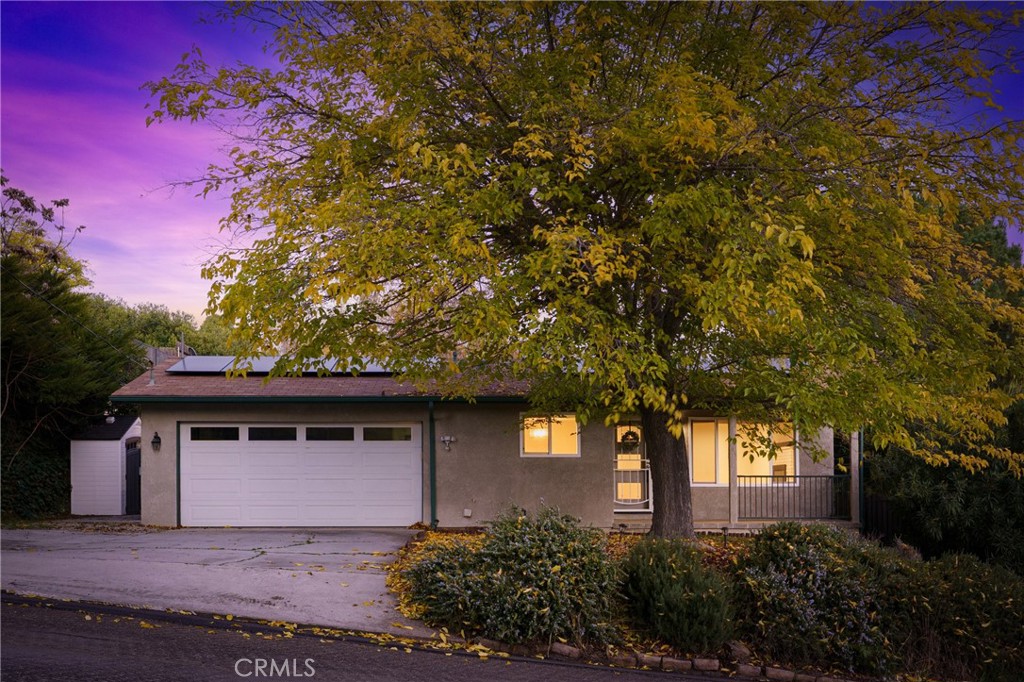 102 Glencrest Lane