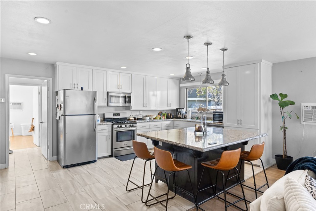 5190 & 5200 Palma Avenue