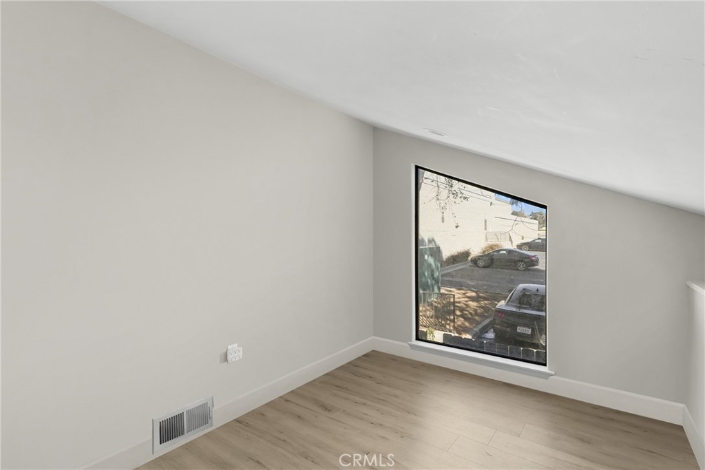 1797 Longbranch Avenue